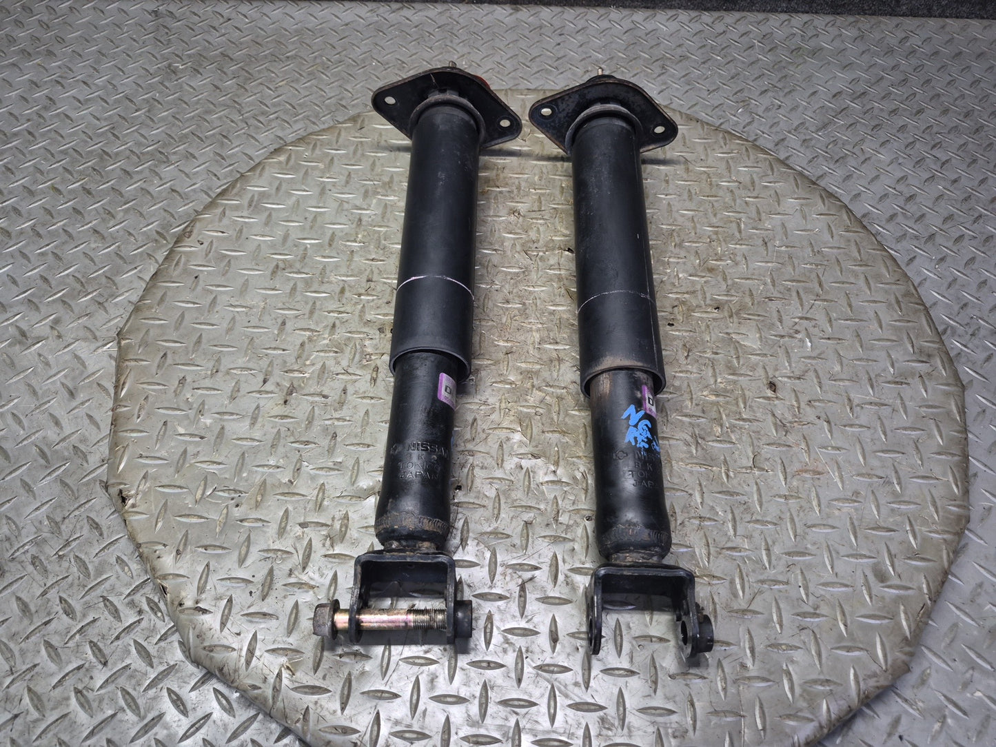 06-09 Nissan 350Z Z33 Set of 2 Rear Left & Right Strut Shock Absorber OEM