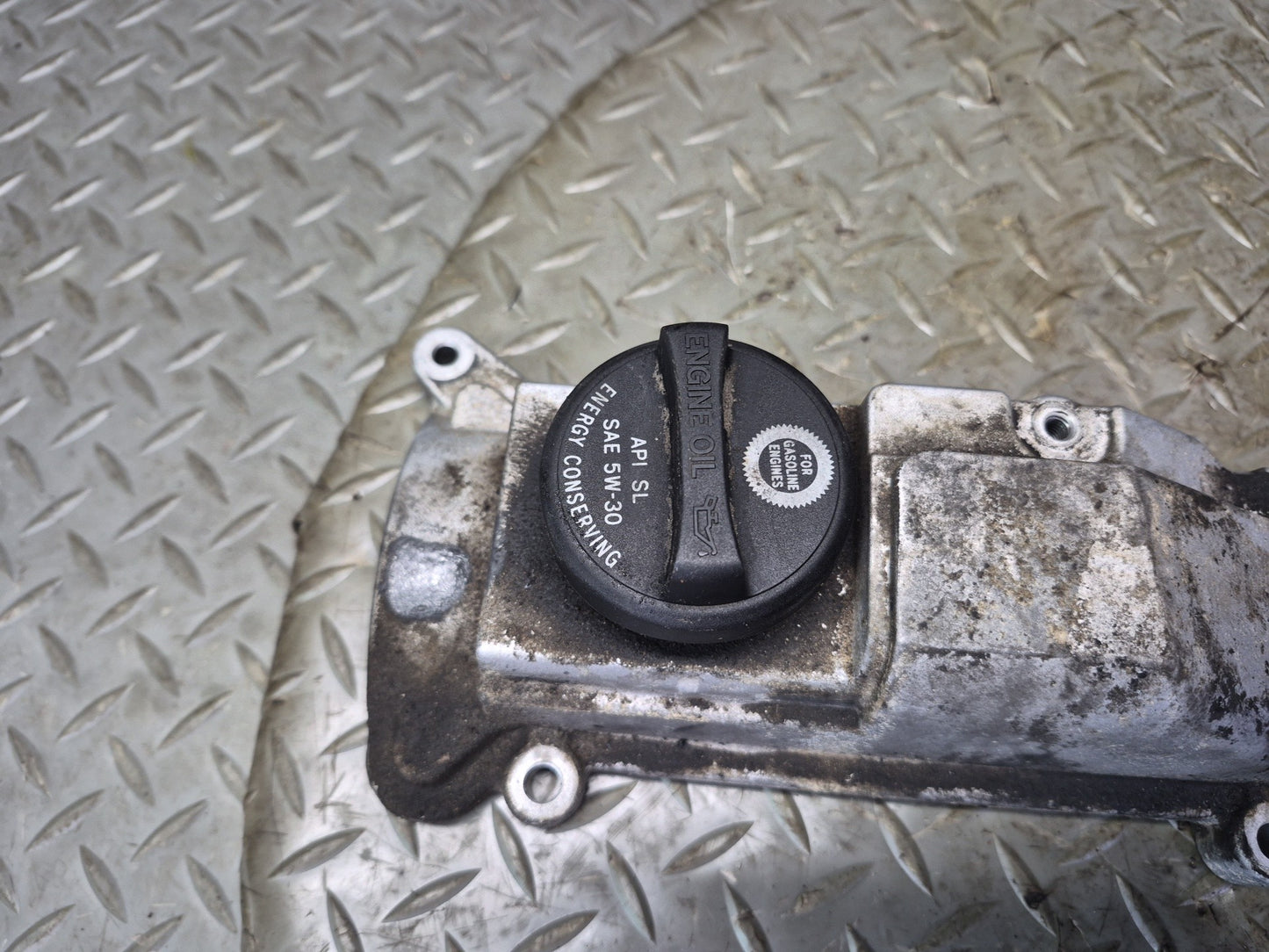 01-05 Lexus JCE10L IS300 3.0L 2JZGE Vvt-i Set of 2 Engine Valve Cover OEM