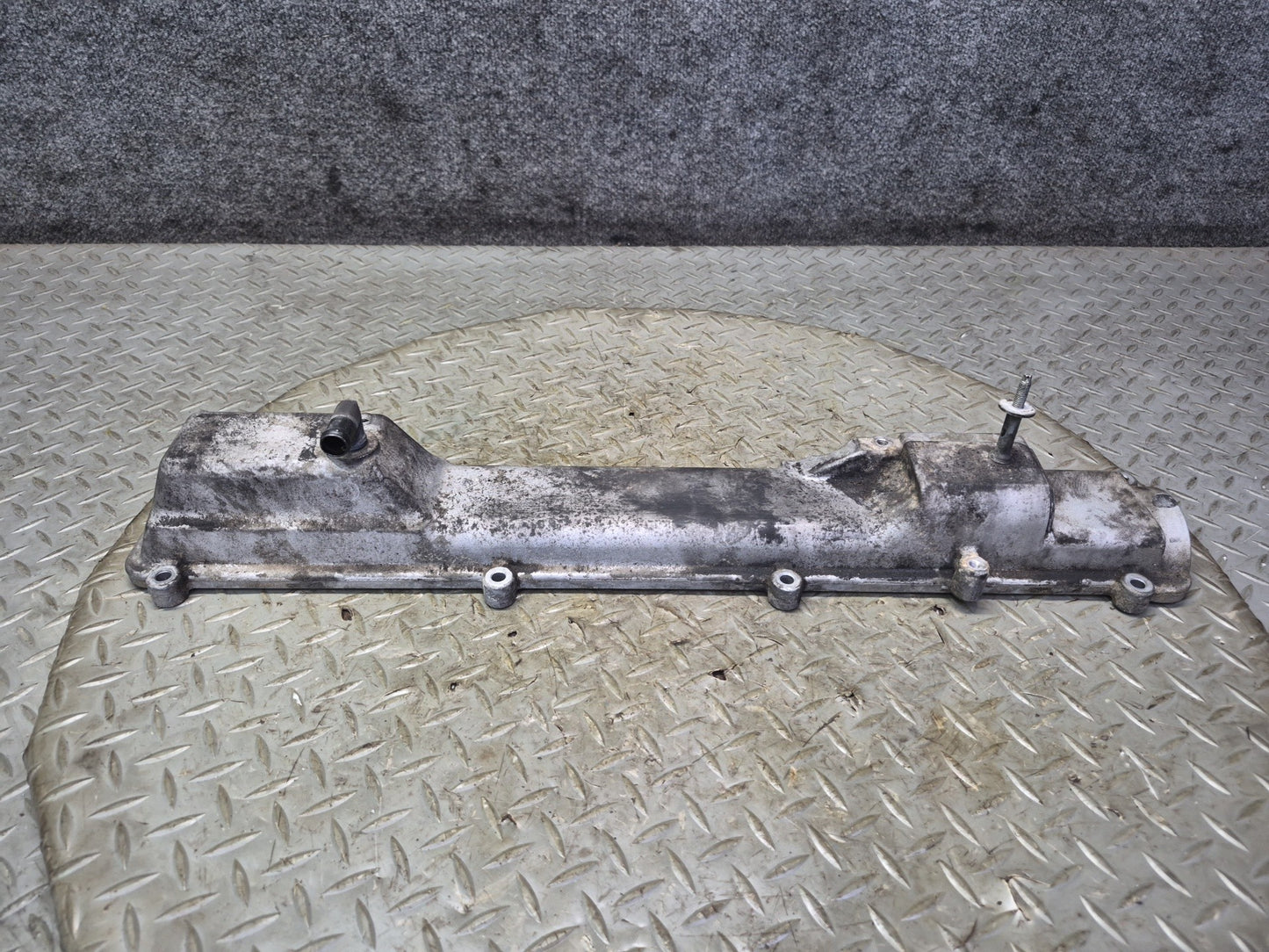 01-05 Lexus JCE10L IS300 3.0L 2JZGE Vvt-i Set of 2 Engine Valve Cover OEM