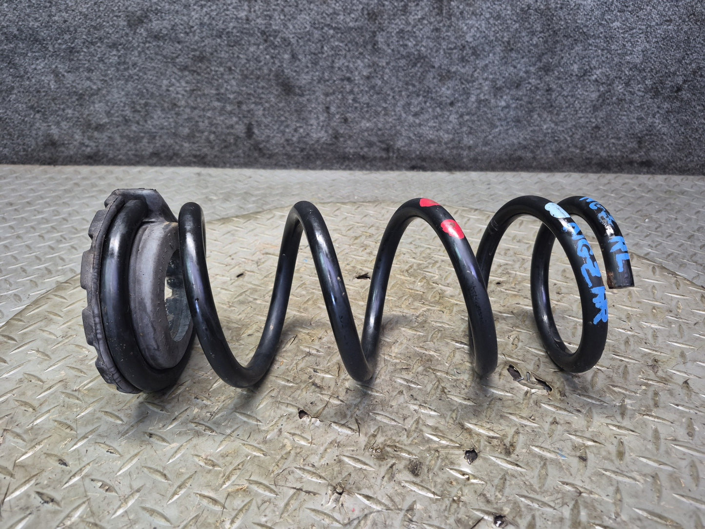04-09 Nissan 350Z Z33 Convertible Set of 2 Rear Left & Right Coil Spring OEM