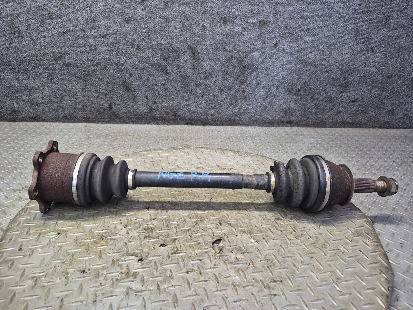 04-09 Nissan 350Z Z33 Convertible M/T Rear Right Suspension Axle Shaft OEM