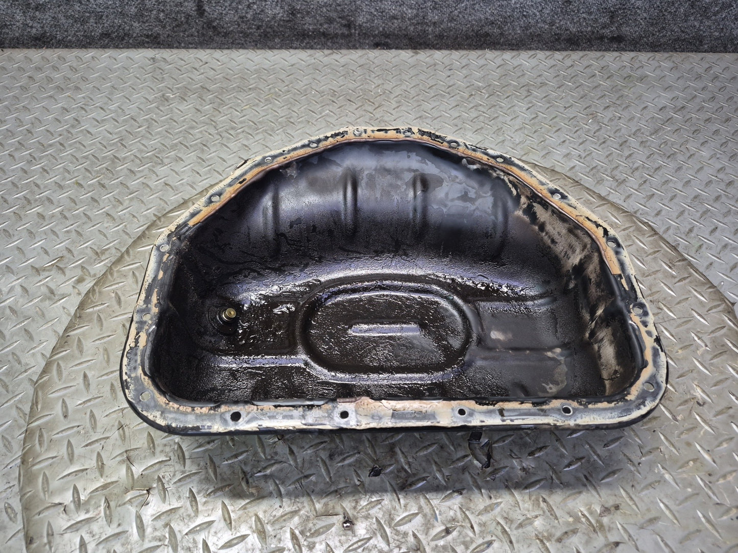 01-05 Lexus JCE10L IS300 3.0L 2JZGE Vvt-i Engine Motor Lower Oil Pan OEM