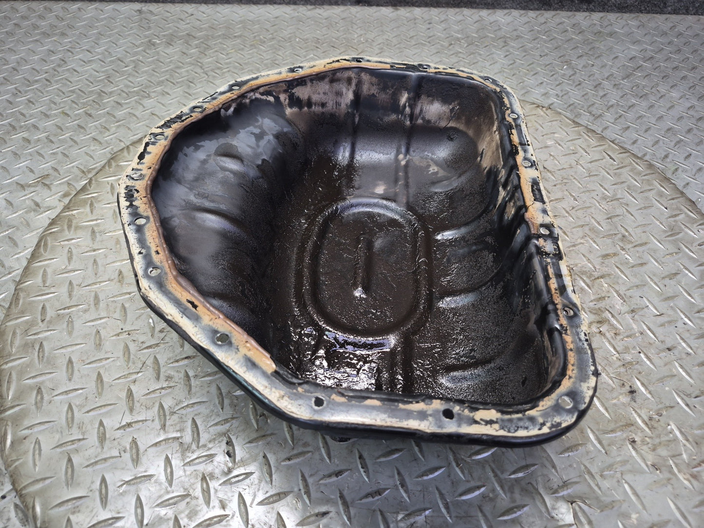 01-05 Lexus JCE10L IS300 3.0L 2JZGE Vvt-i Engine Motor Lower Oil Pan OEM