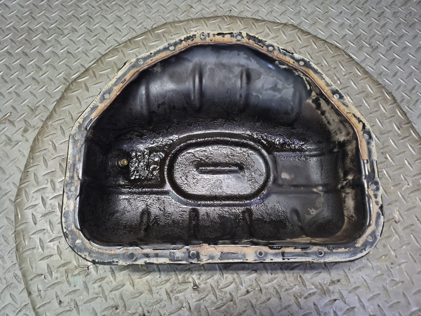 01-05 Lexus JCE10L IS300 3.0L 2JZGE Vvt-i Engine Motor Lower Oil Pan OEM