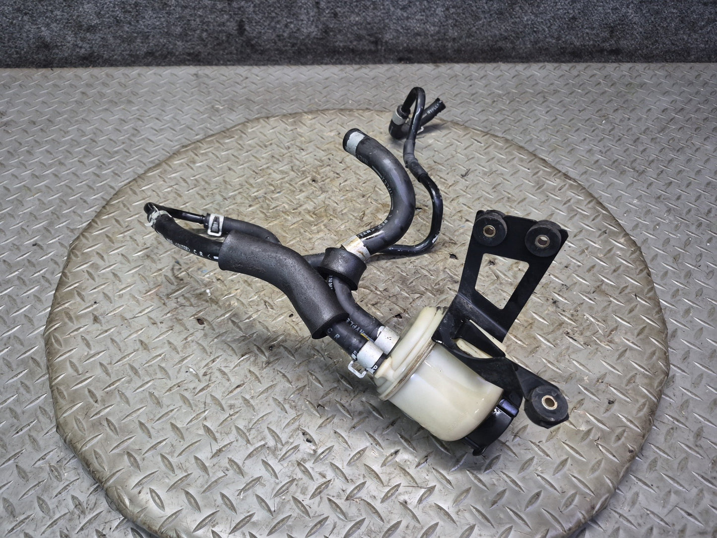 06-07 Nissan 350Z Z33 Convert Power Steering Fluid Reservoir Tank w Hose OEM