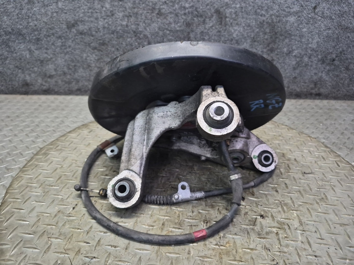 03-09 Nissan Z33 350Z Rear Right Spindle Knuckle Wheel Hub Bearing w Cable OEM