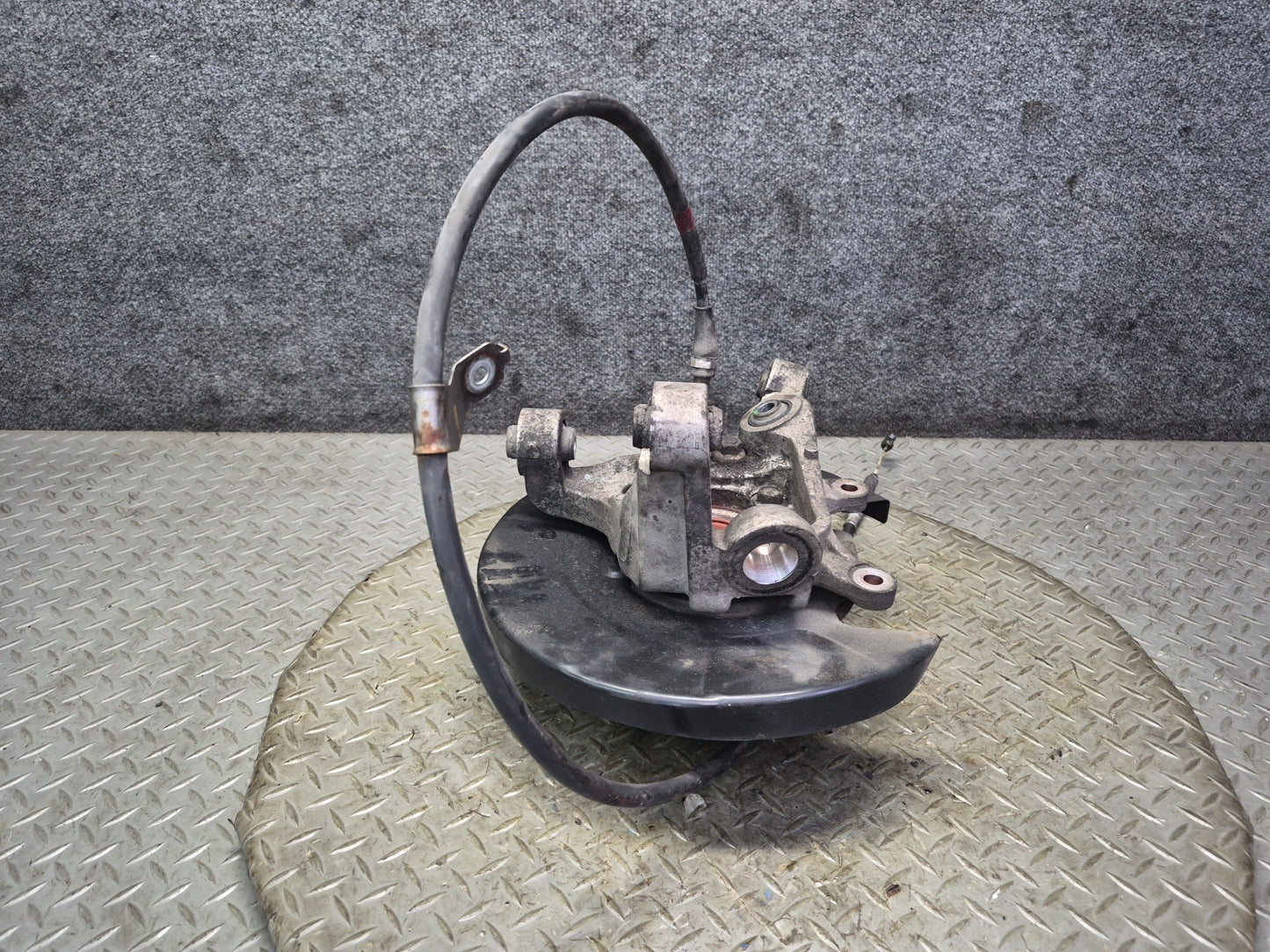 03-09 Nissan Z33 350Z Rear Right Spindle Knuckle Wheel Hub Bearing w Cable OEM
