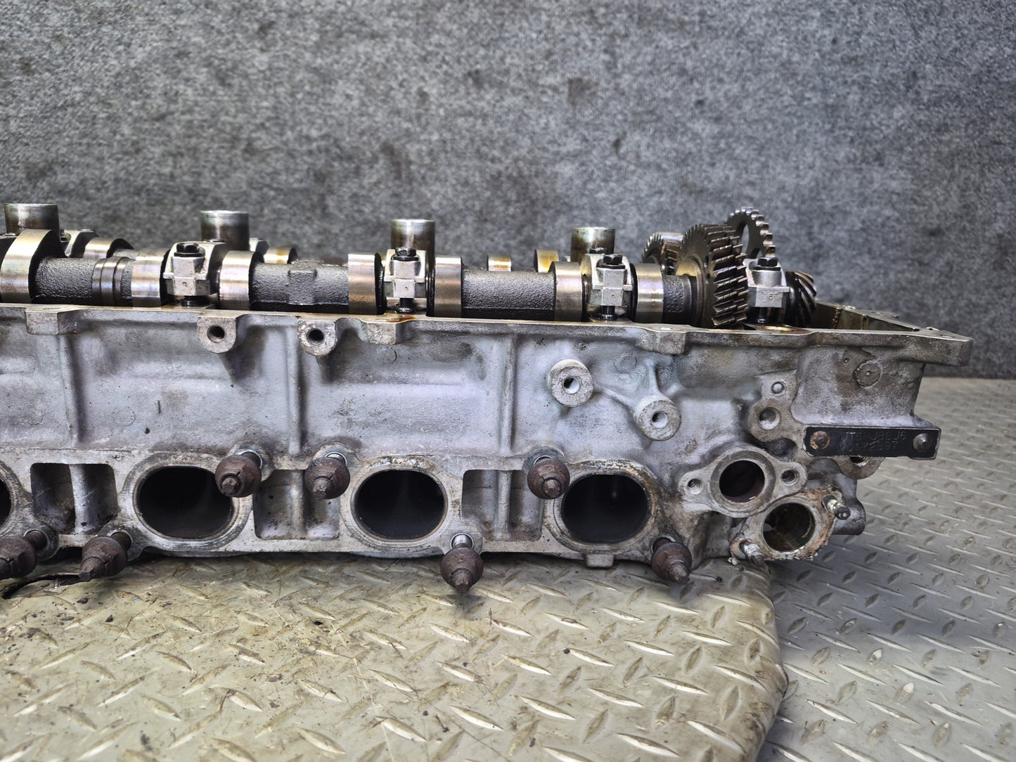 1996-1997 Lexus FZJ80L LX450 1FZFE Engine Cylinder Head w Camshafts