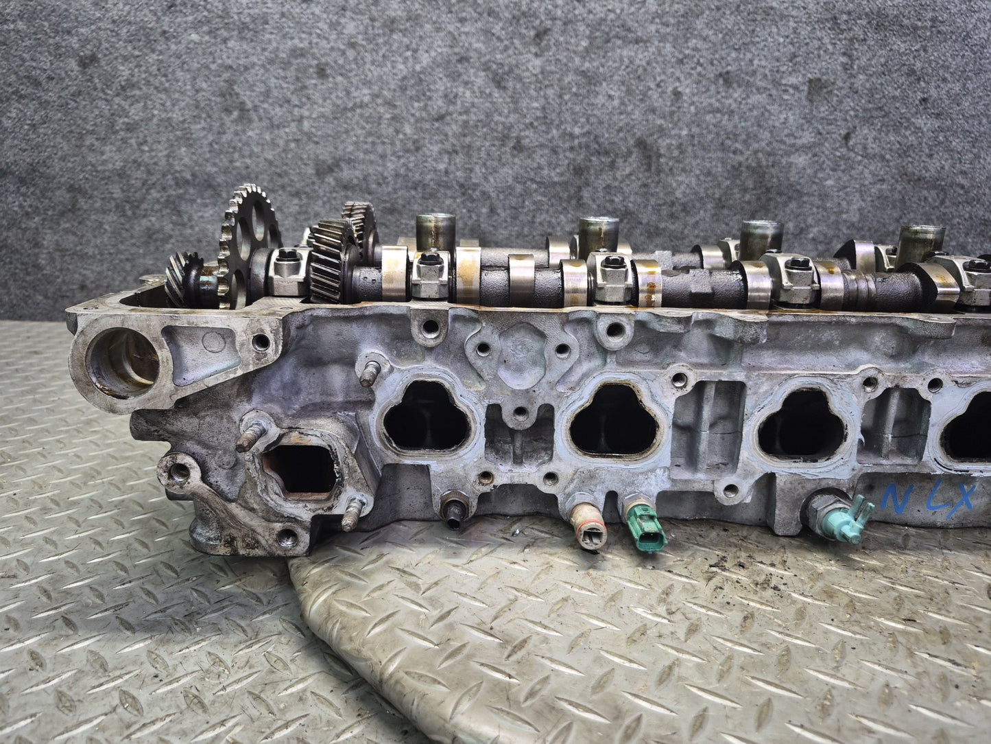 1996-1997 Lexus FZJ80L LX450 1FZFE Engine Cylinder Head w Camshafts