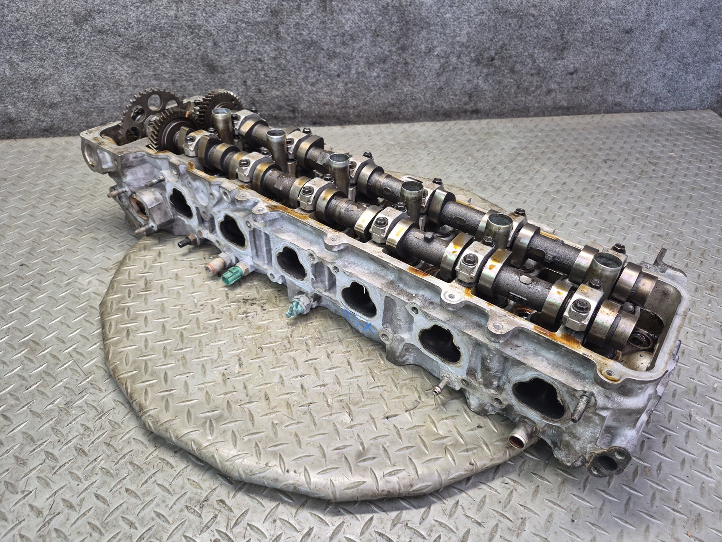 1996-1997 Lexus FZJ80L LX450 1FZFE Engine Cylinder Head w Camshafts
