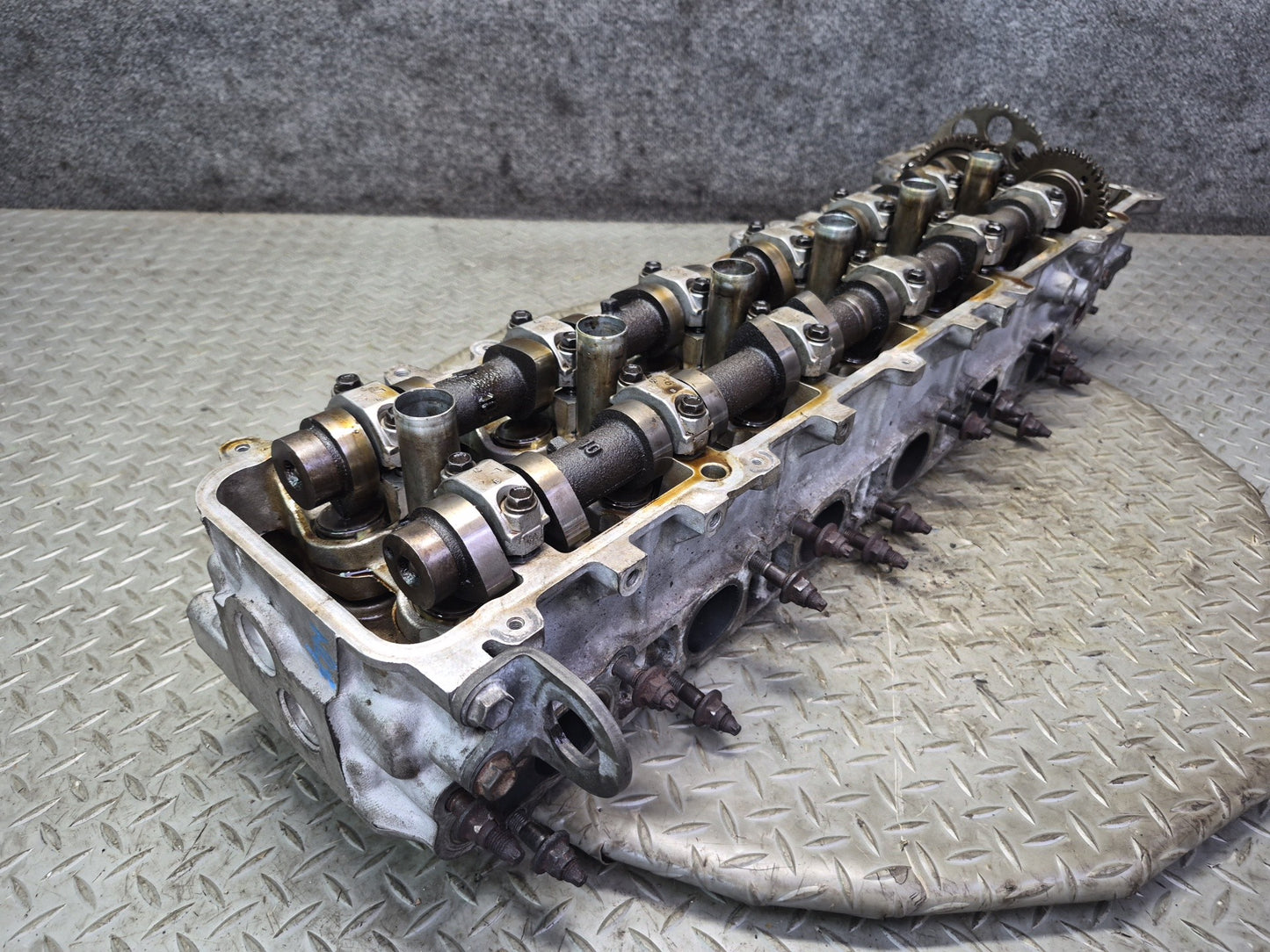 1996-1997 Lexus FZJ80L LX450 1FZFE Engine Cylinder Head w Camshafts