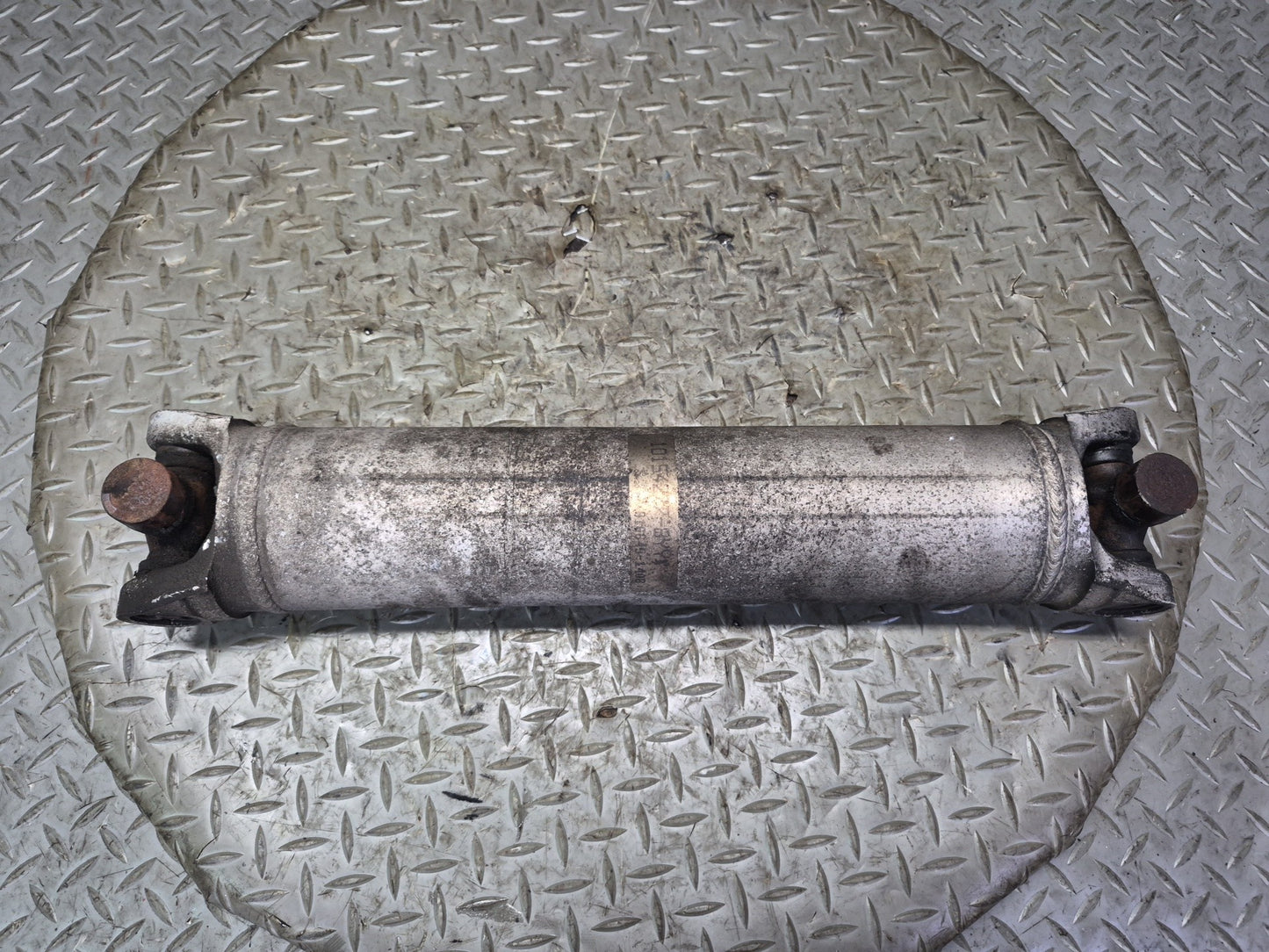 1992 Chevrolet Corvette C4 A/T Rear Left or Right Half Axle Shaft 10154277 OEM