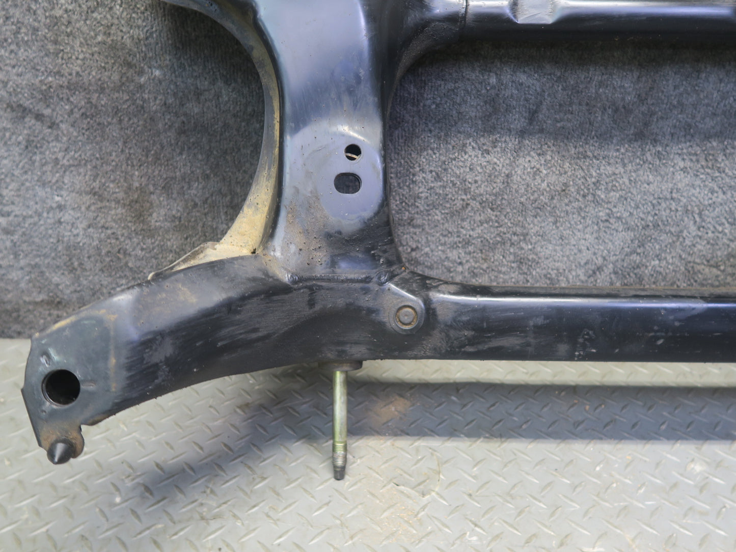 01-03 Lexus UCF30L LS430 Front Suspension Subframe Crossmember Cradle OEM