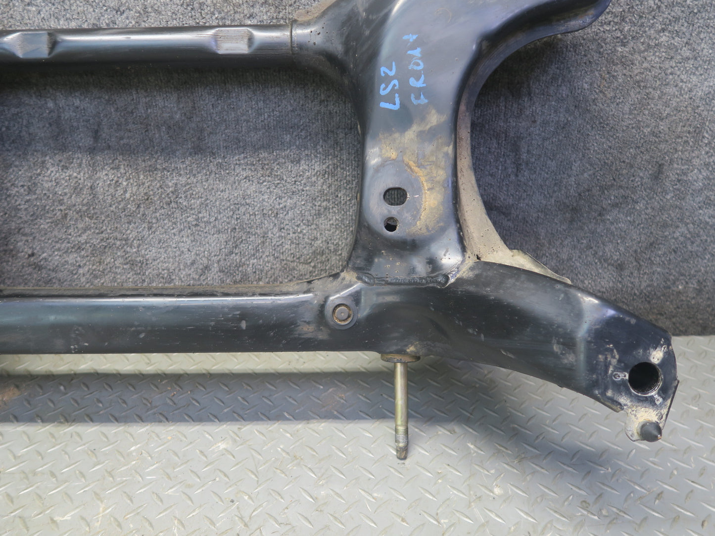 01-03 Lexus UCF30L LS430 Front Suspension Subframe Crossmember Cradle OEM