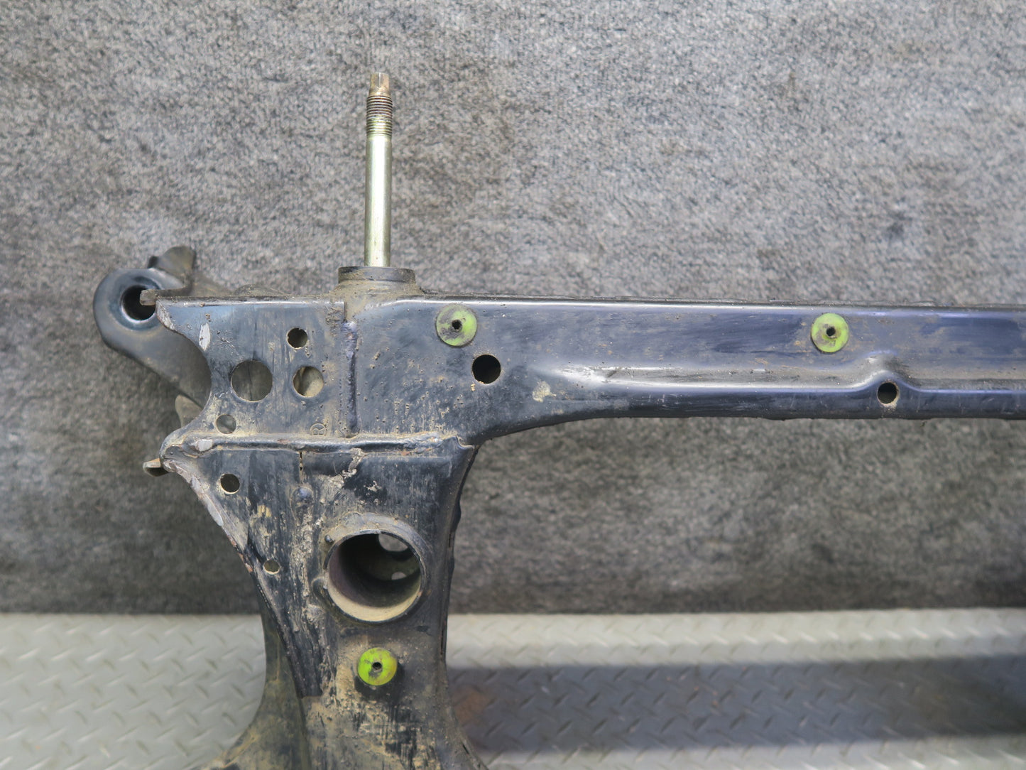 01-03 Lexus UCF30L LS430 Front Suspension Subframe Crossmember Cradle OEM