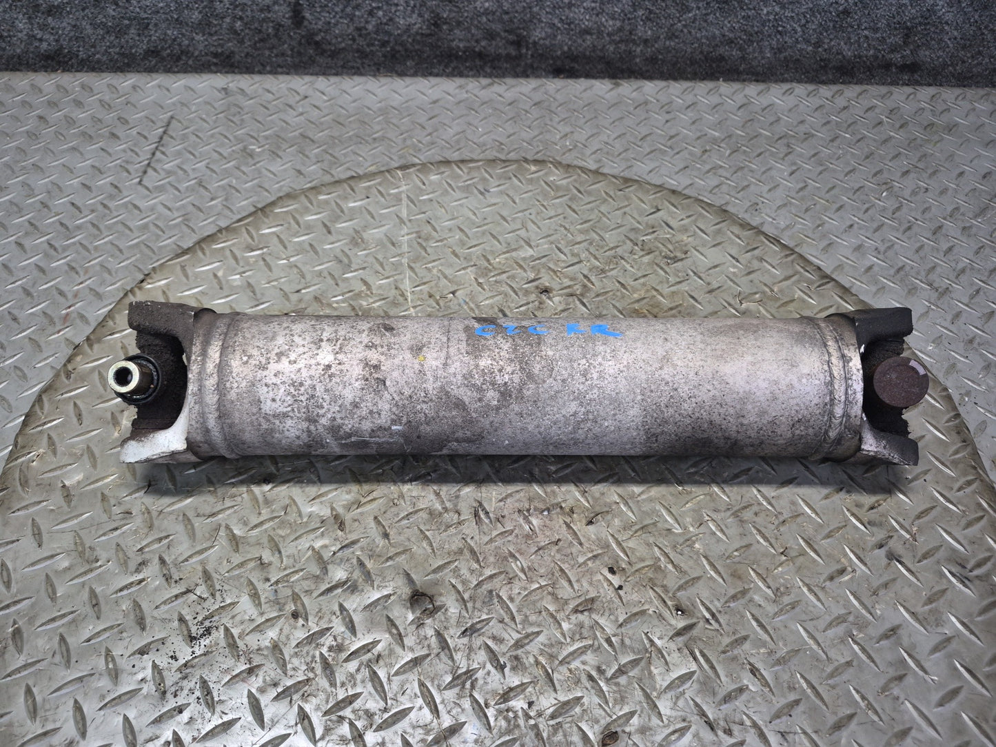 1992 Chevrolet Corvette C4 A/T Rear Left or Right Half Axle Shaft 10154277 OEM