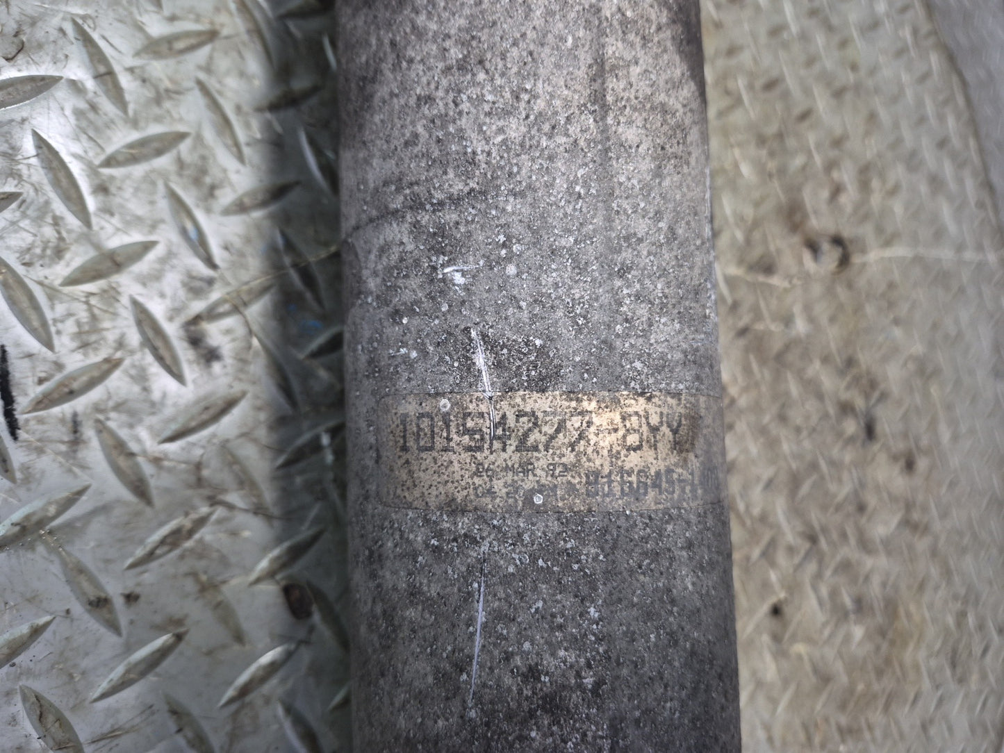 1992 Chevrolet Corvette C4 A/T Rear Left or Right Half Axle Shaft 10154277 OEM