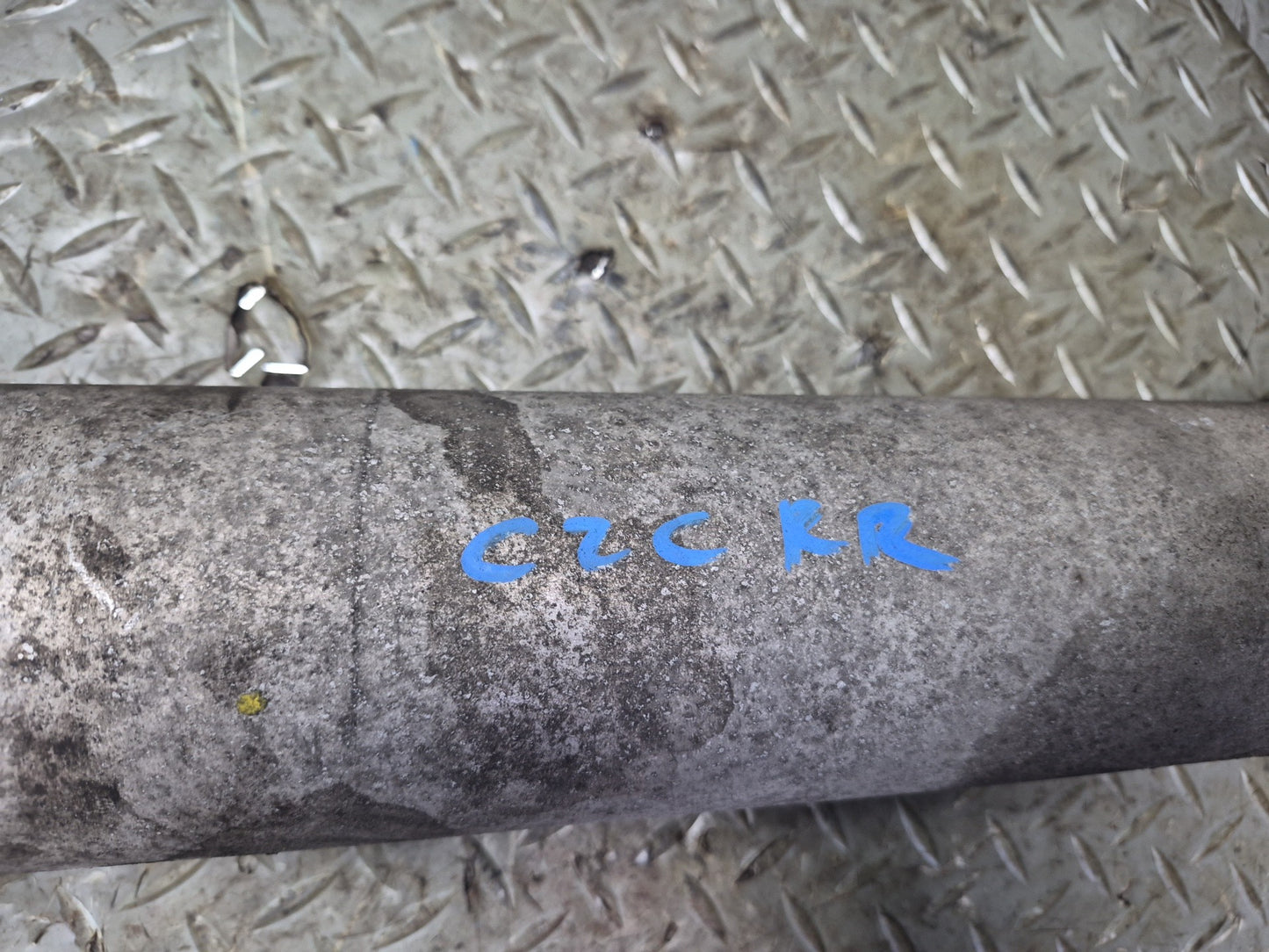 1992 Chevrolet Corvette C4 A/T Rear Left or Right Half Axle Shaft 10154277 OEM