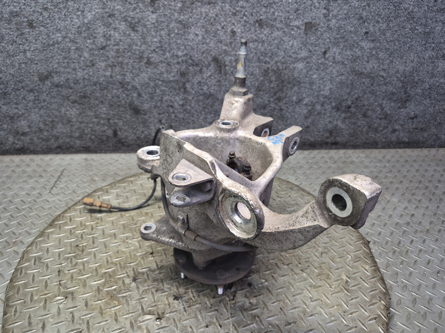 91-96 Chevrolet Corvette C4 Rear Left Spindle Knuckle Wheel Hub Bearing OEM