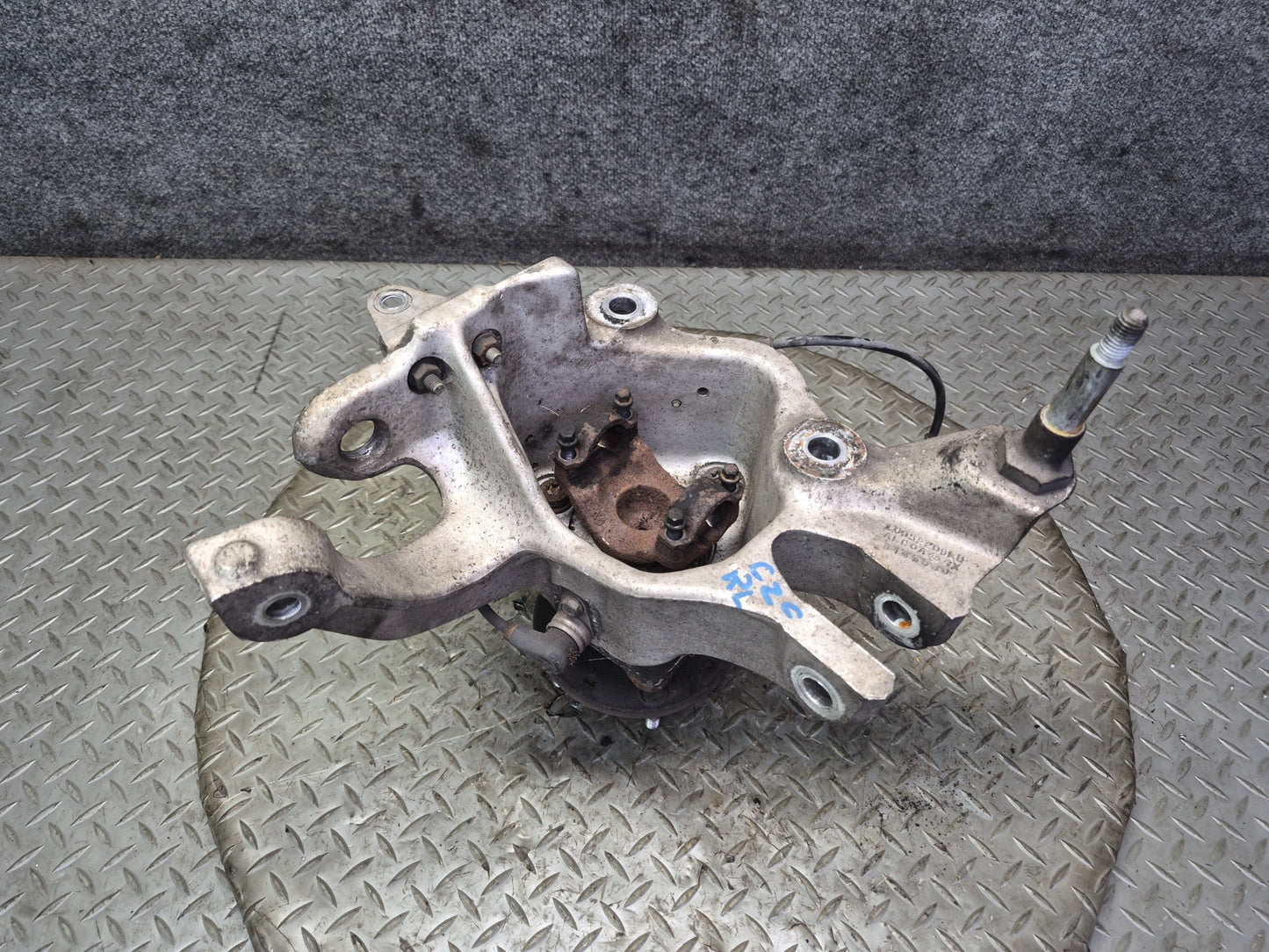 91-96 Chevrolet Corvette C4 Rear Left Spindle Knuckle Wheel Hub Bearing OEM