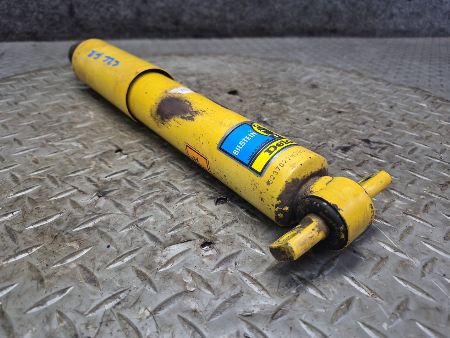 88-96 Chevrolet Corvette C4 Convertible Rear Bilstein Strut Shock Absorber Set
