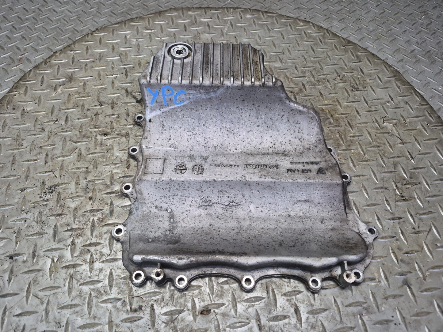 2011-2018 Porsche Cayenne 958 4.8L Engine Lower Oil Pan 94810705510 OEM