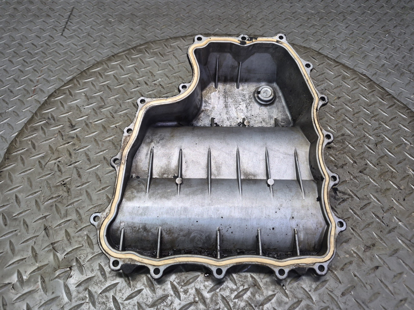 2011-2018 Porsche Cayenne 958 4.8L Engine Lower Oil Pan 94810705510 OEM