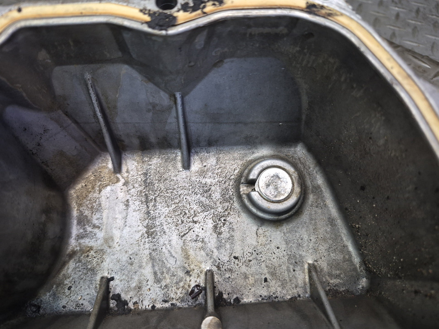 2011-2018 Porsche Cayenne 958 4.8L Engine Lower Oil Pan 94810705510 OEM