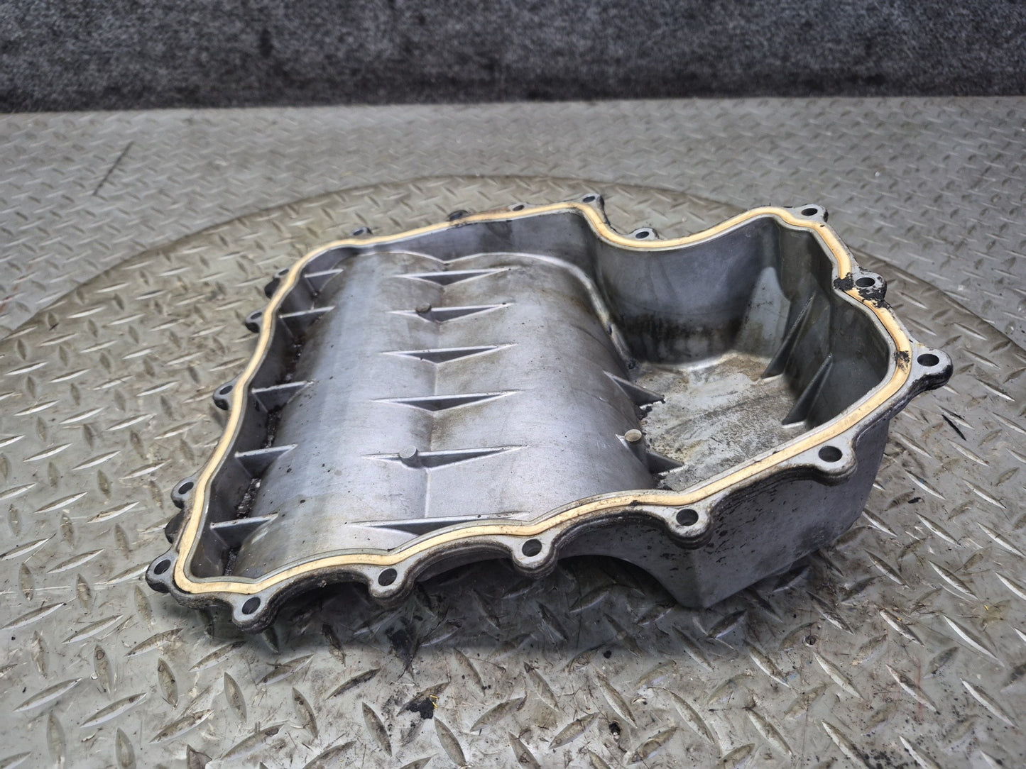 2011-2018 Porsche Cayenne 958 4.8L Engine Lower Oil Pan 94810705510 OEM