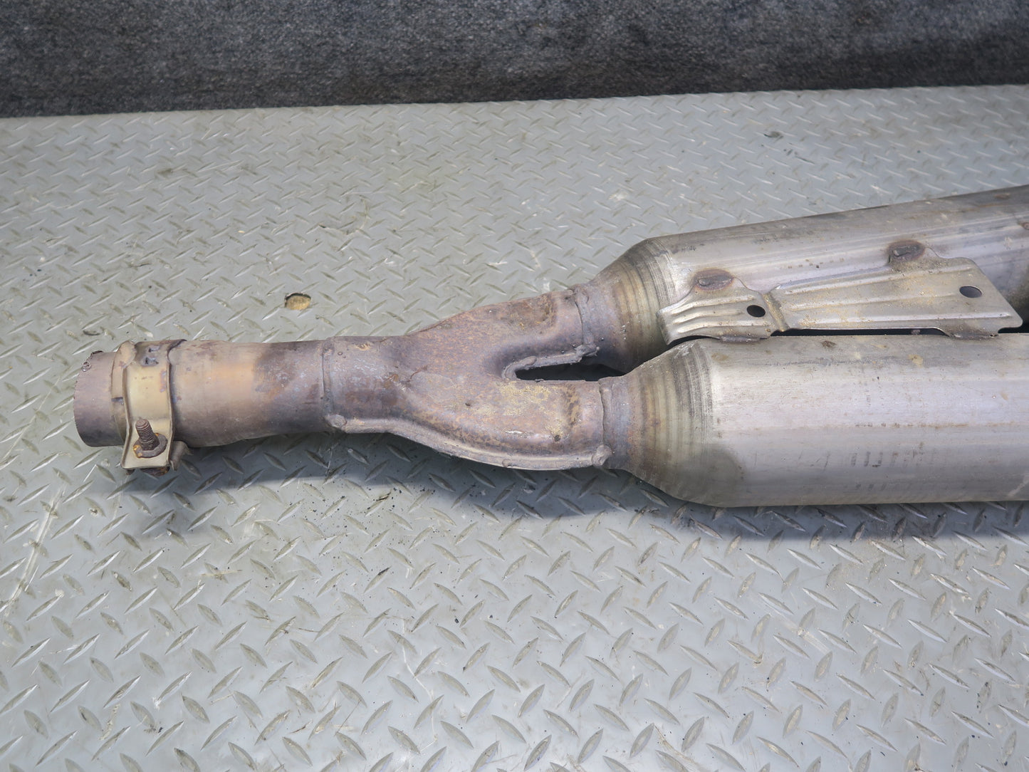 01-06 Lexus LS430 UCF30L Center Exhaust Pipe OEM