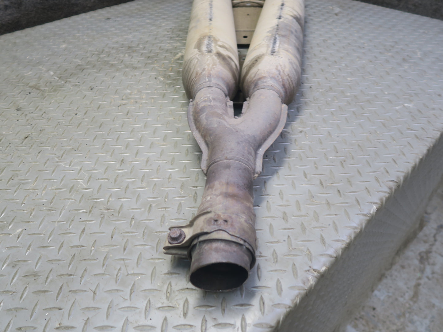 01-06 Lexus LS430 UCF30L Center Exhaust Pipe OEM