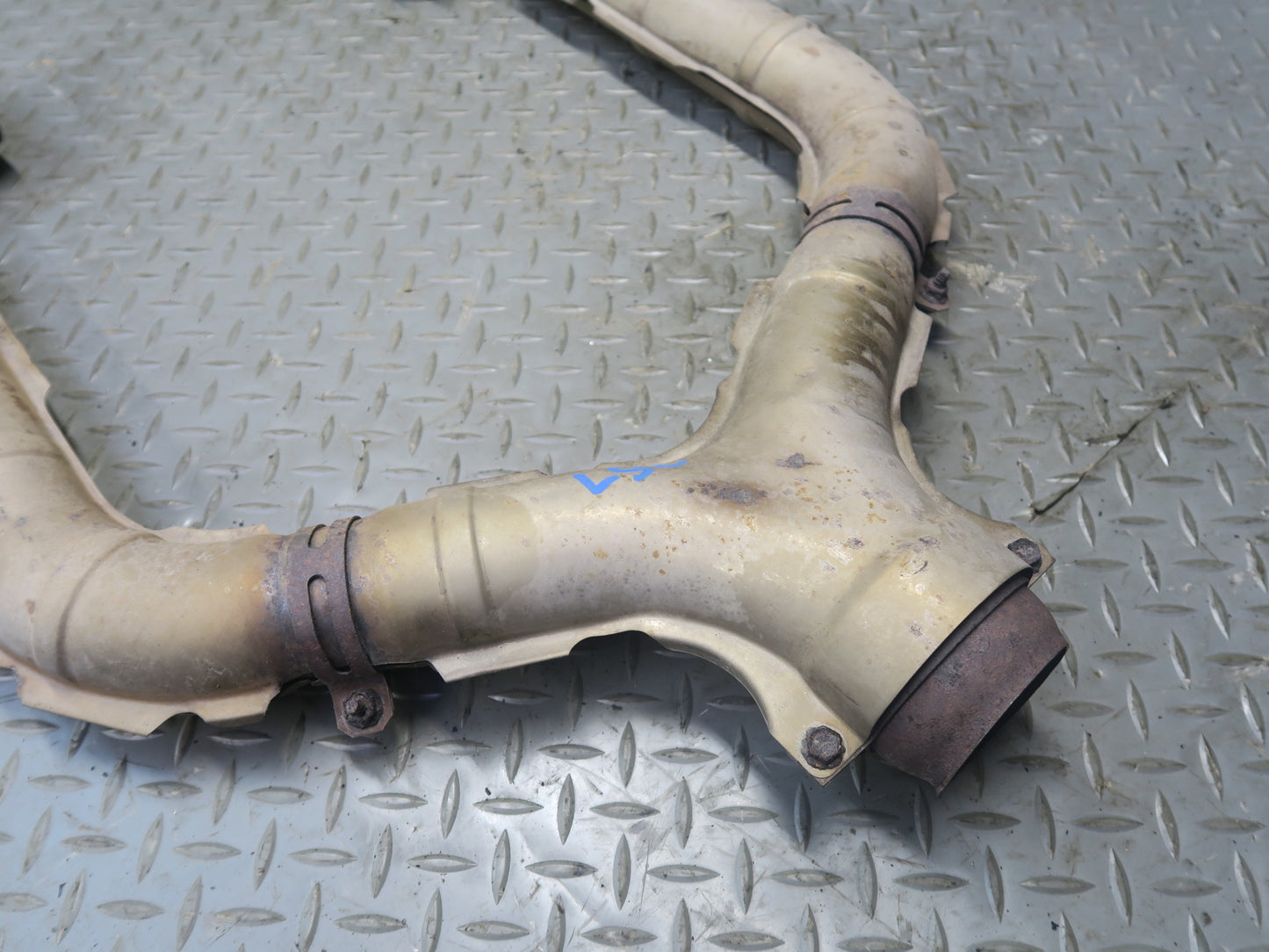 01-02 Lexus UCF30L LS430 Front Exhaust Y Pipe Line OEM