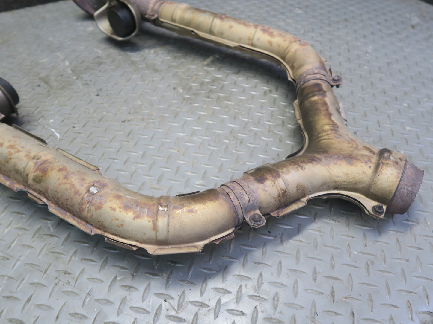 01-02 Lexus UCF30L LS430 Front Exhaust Y Pipe Line OEM