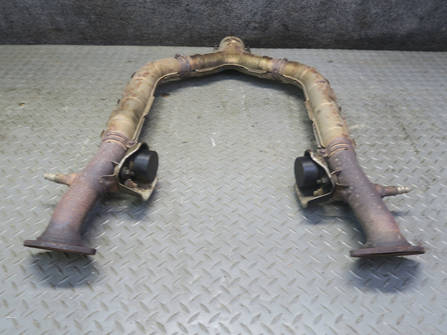 01-02 Lexus UCF30L LS430 Front Exhaust Y Pipe Line OEM
