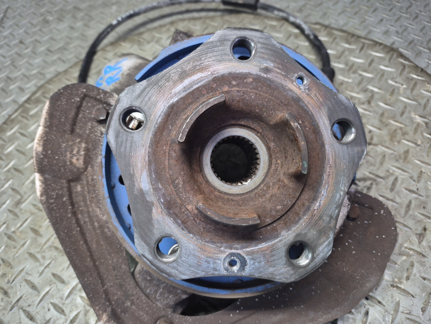 2005-2012 Porsche Boxster 987 RWD Rear Right Side Spindle Knuckle Wheel Hub