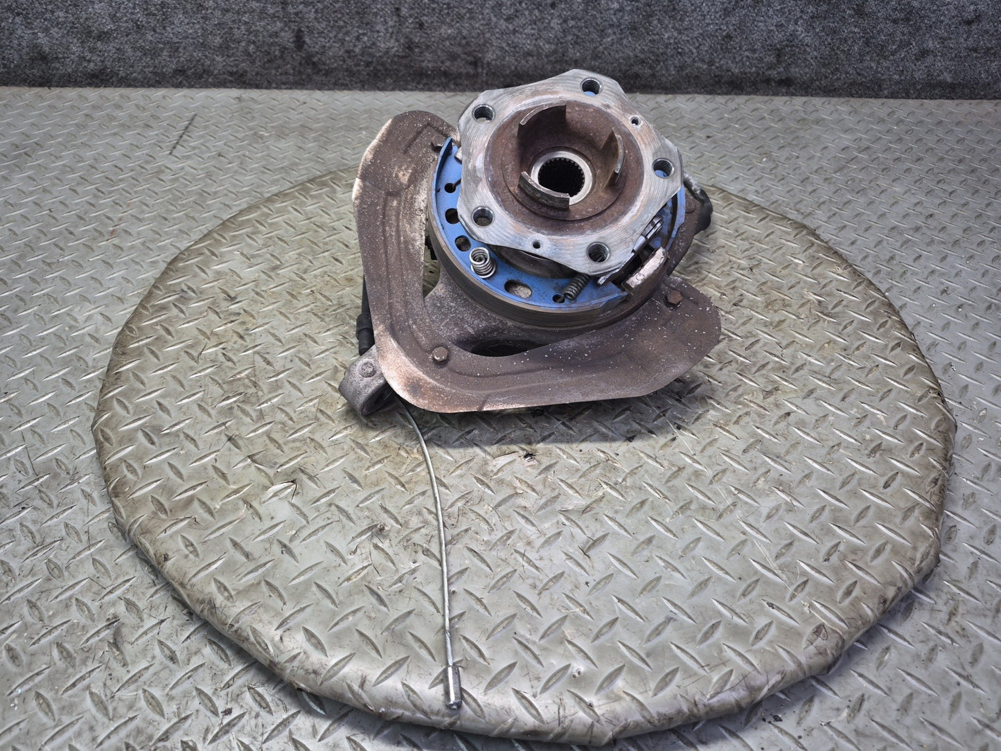 2005-2012 Porsche Boxster 987 RWD Rear Right Side Spindle Knuckle Wheel Hub
