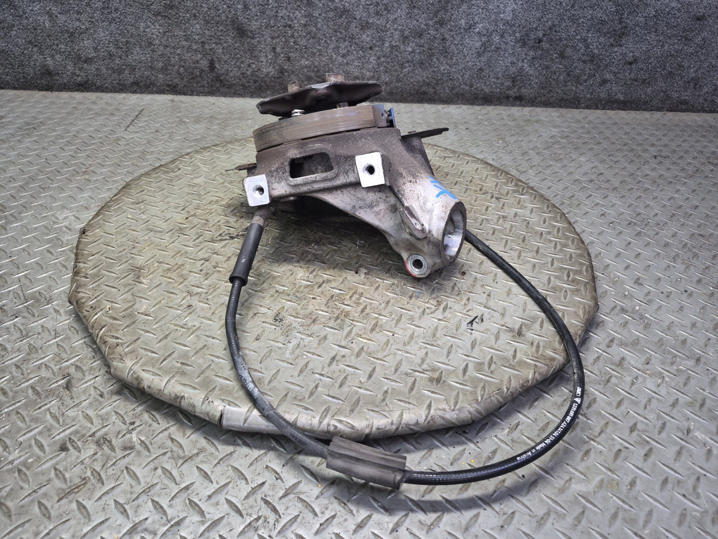 2005-2012 Porsche Boxster 987 RWD Rear Right Side Spindle Knuckle Wheel Hub