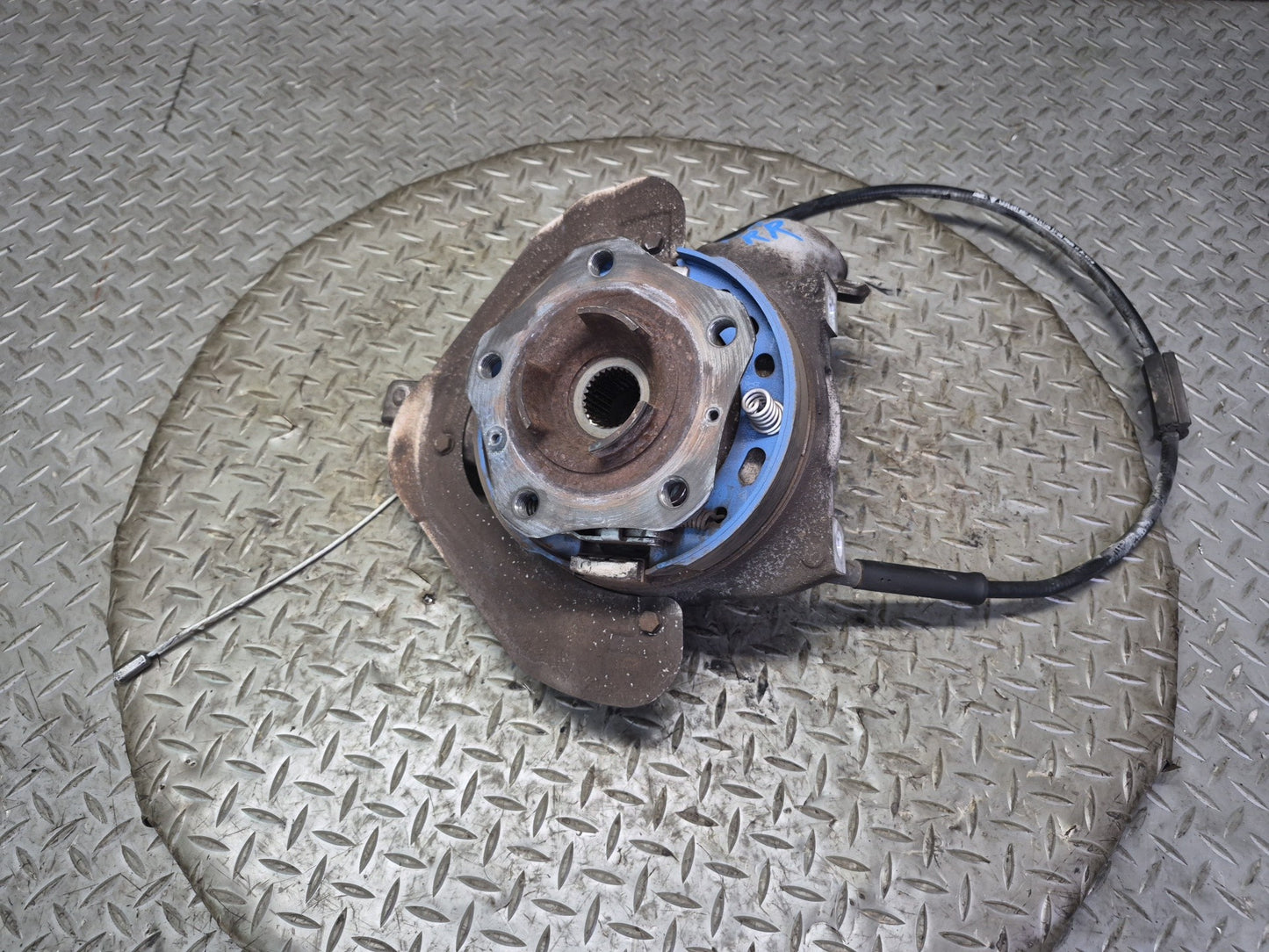 2005-2012 Porsche Boxster 987 RWD Rear Right Side Spindle Knuckle Wheel Hub