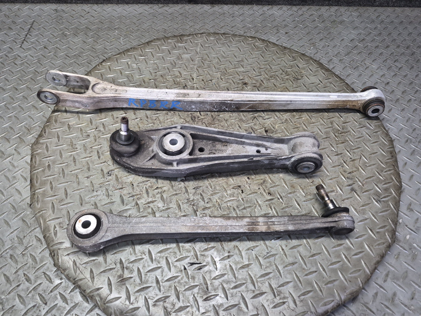 2005-2012 Porsche Boxster 987 RWD Rear Right Side Lower Control Arm Set