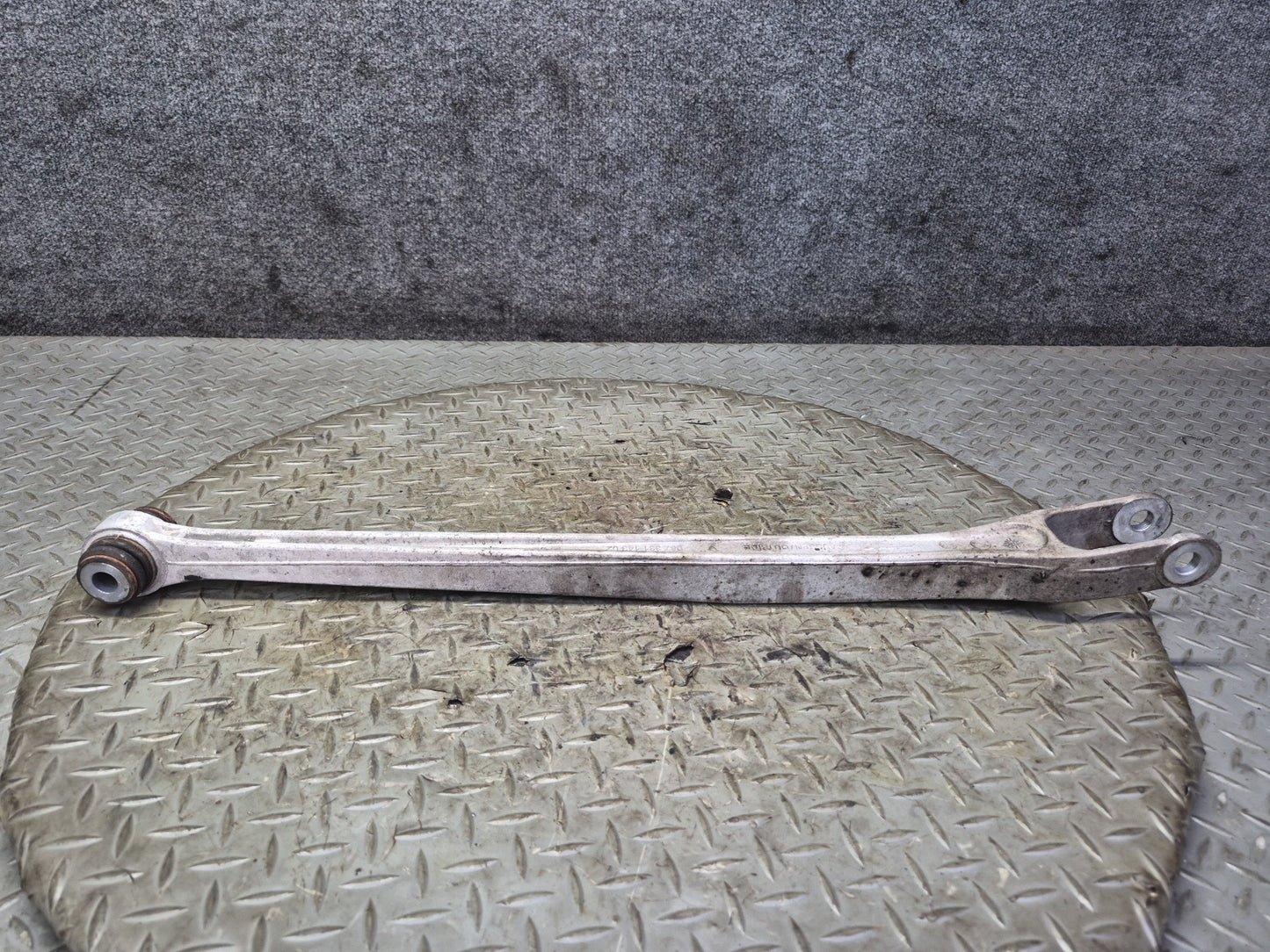 2005-2012 Porsche Boxster 987 RWD Rear Right Side Lower Control Arm Set