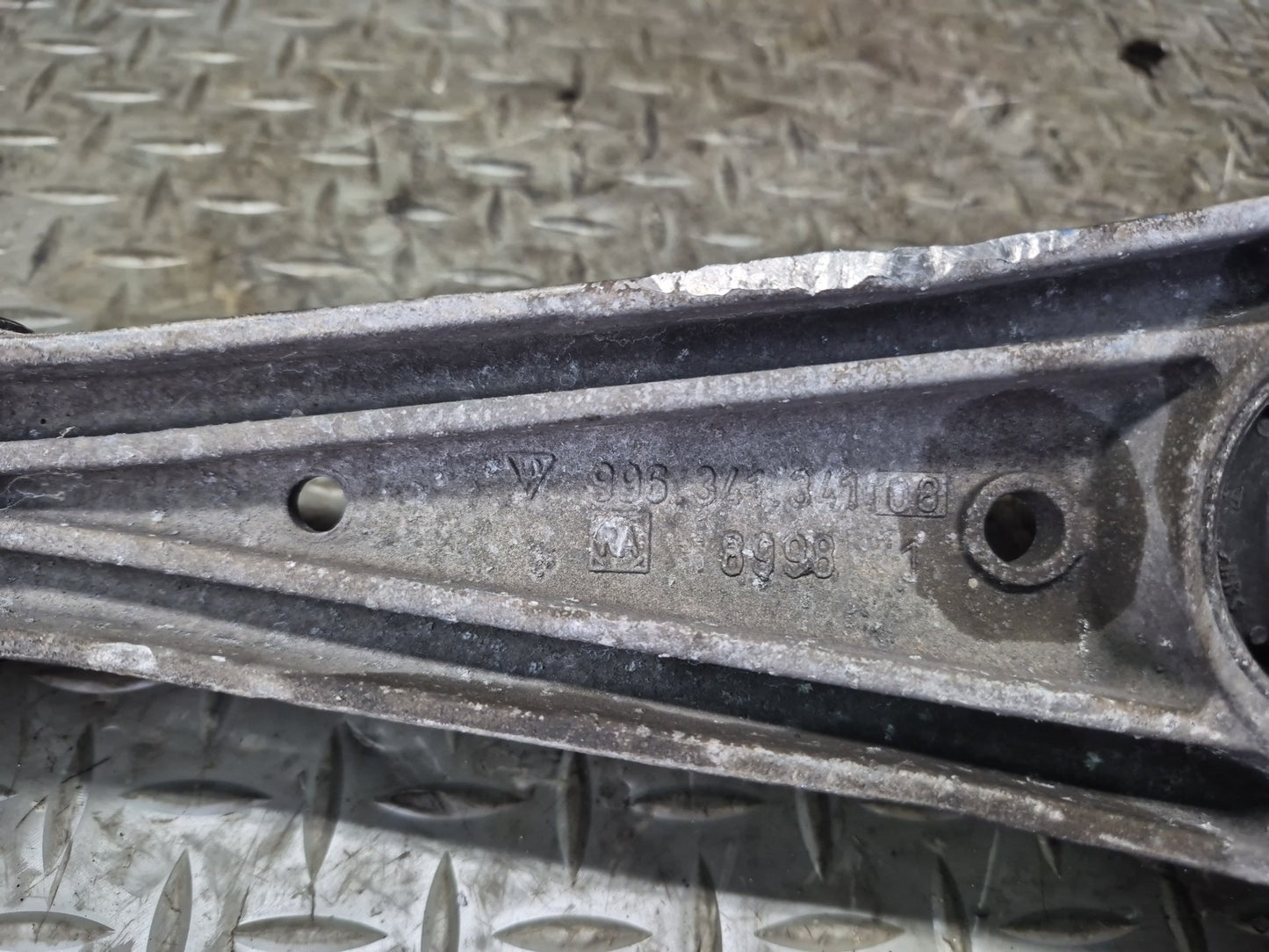 2005-2012 Porsche Boxster 987 RWD Rear Right Side Lower Control Arm Set