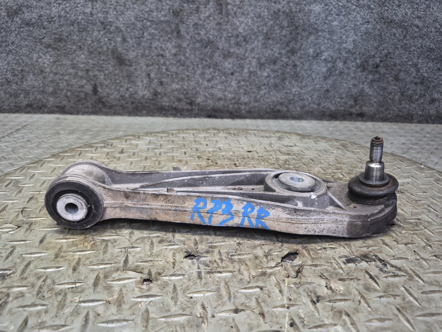 2005-2012 Porsche Boxster 987 RWD Rear Right Side Lower Control Arm Set