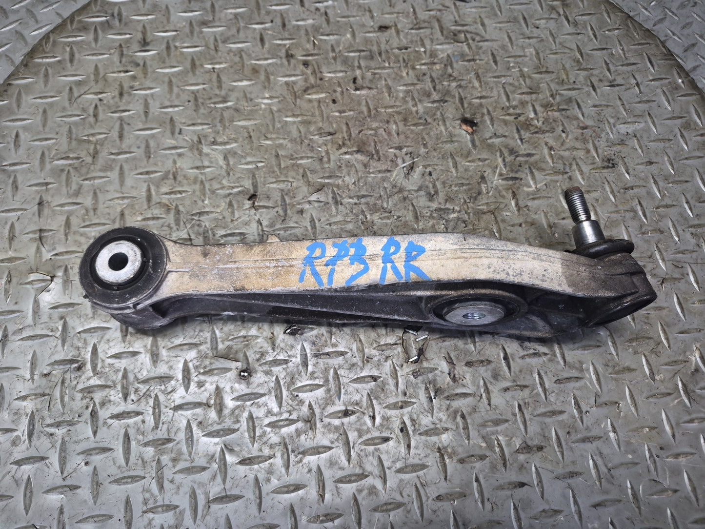 2005-2012 Porsche Boxster 987 RWD Rear Right Side Lower Control Arm Set