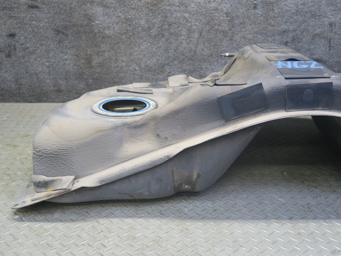 03-09 Nissan Z33 350Z 3.5L Gas Fuel Tank Reservoir OEM