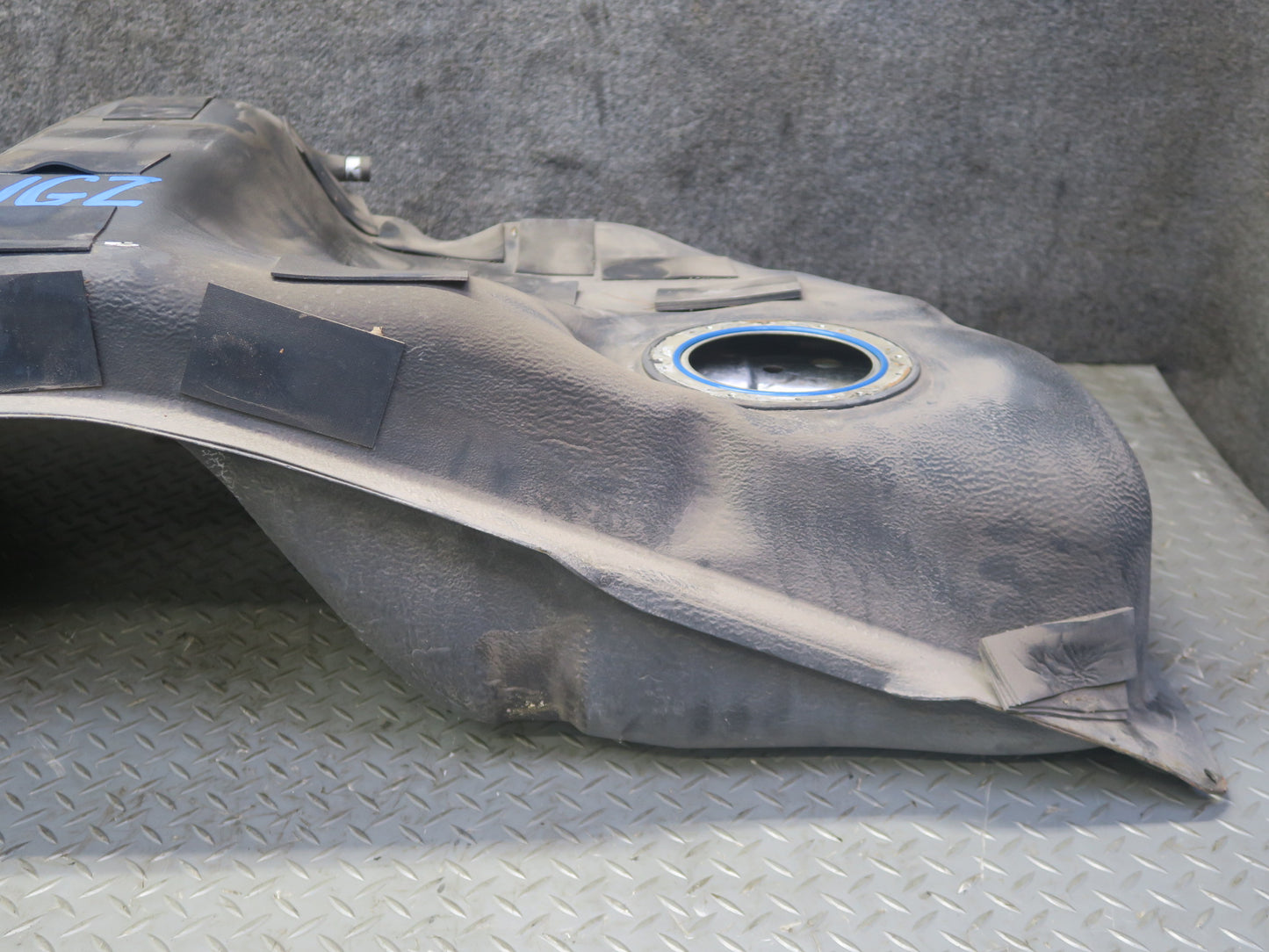 03-09 Nissan Z33 350Z 3.5L Gas Fuel Tank Reservoir OEM