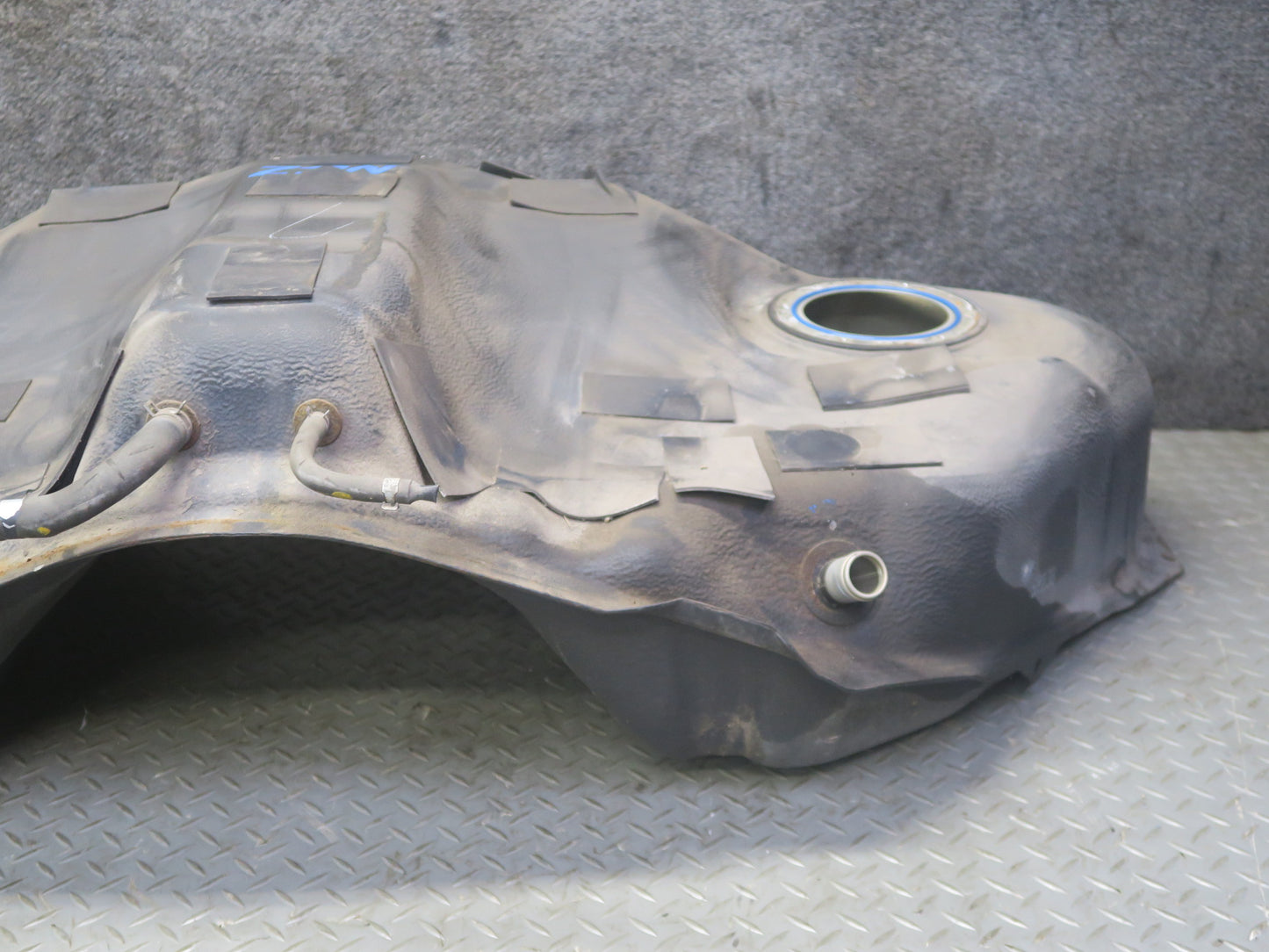 03-09 Nissan Z33 350Z 3.5L Gas Fuel Tank Reservoir OEM