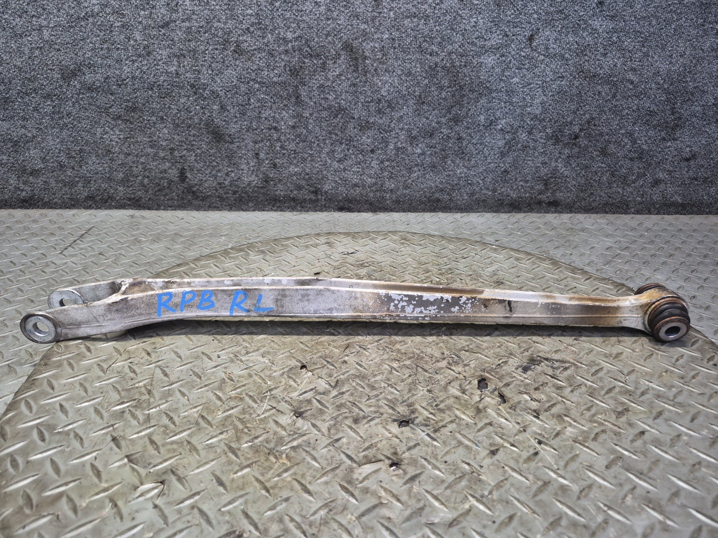2005-2012 Porsche Boxster 987 RWD Rear Left Side Lower Control Arm Set