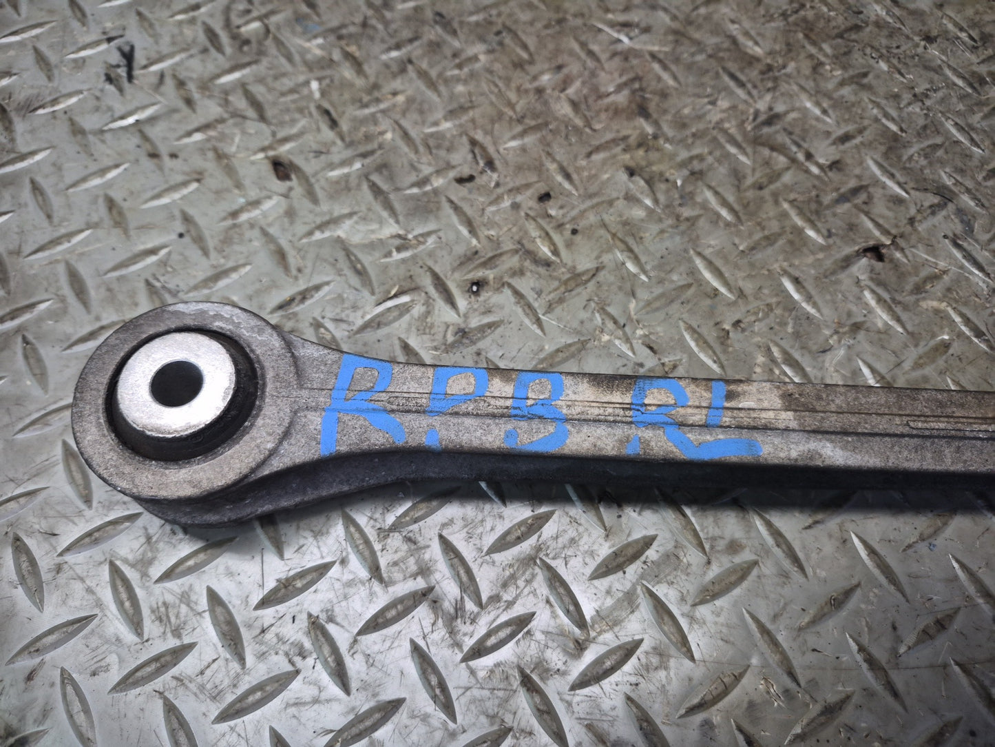 2005-2012 Porsche Boxster 987 RWD Rear Left Side Lower Control Arm Set