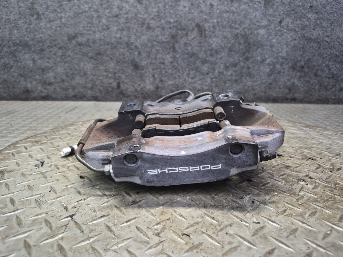 2005-2012 Porsche Boxster 987 2.7L 2.9L Rear Left Right Brembo Brake Caliper Set