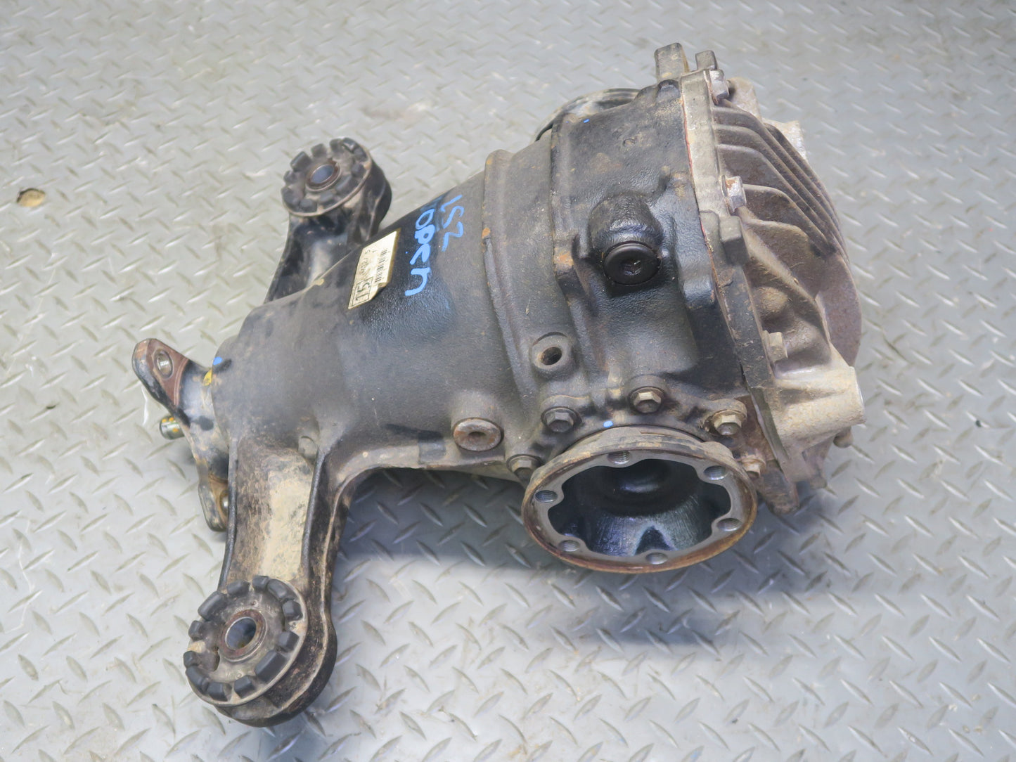 01-03 Lexus UCF30L LS430 Rear Differential Carrier 3.266 Ratio 137K Miles OEM
